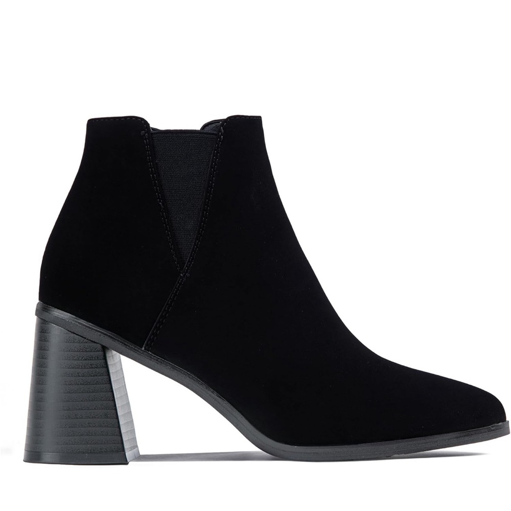 Women’s suede black ankle bootie